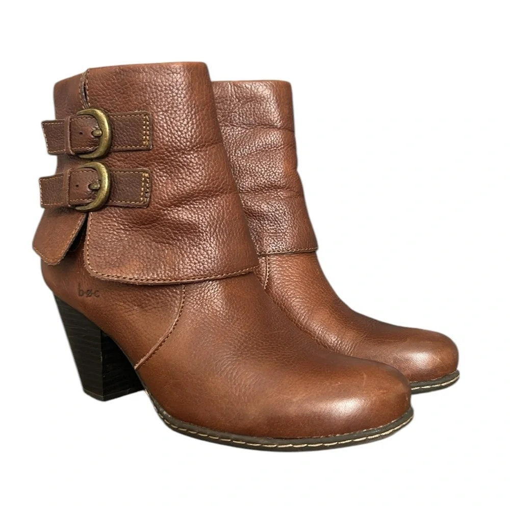 B.O.C Born Concept Traipse Brown Leather Booties‎ Cuffed Double Buckle 7/38